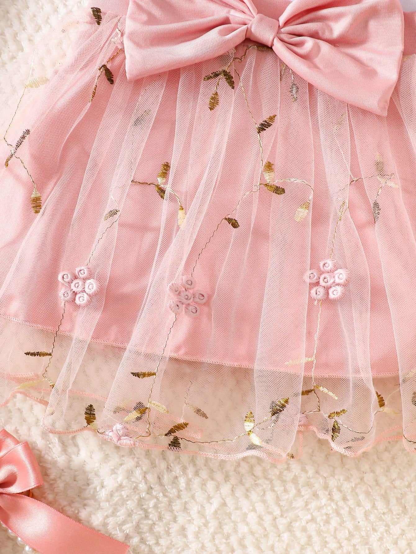 Prenda rosa coral vestido tul para bebe detalle de falda bordada