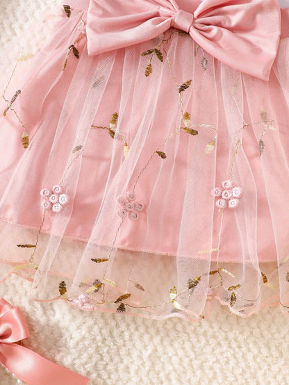Prenda rosa coral vestido tul para bebe detalle de falda bordada