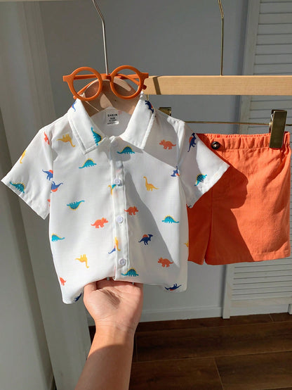 Prenda blanca conjunto para bebe detalle de estampado de dinosaurios

