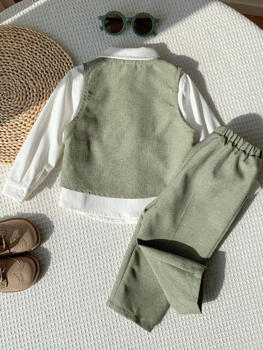 Conjunto verde salvia para bebé con chaleco liso y pantalón largo, vista trasera