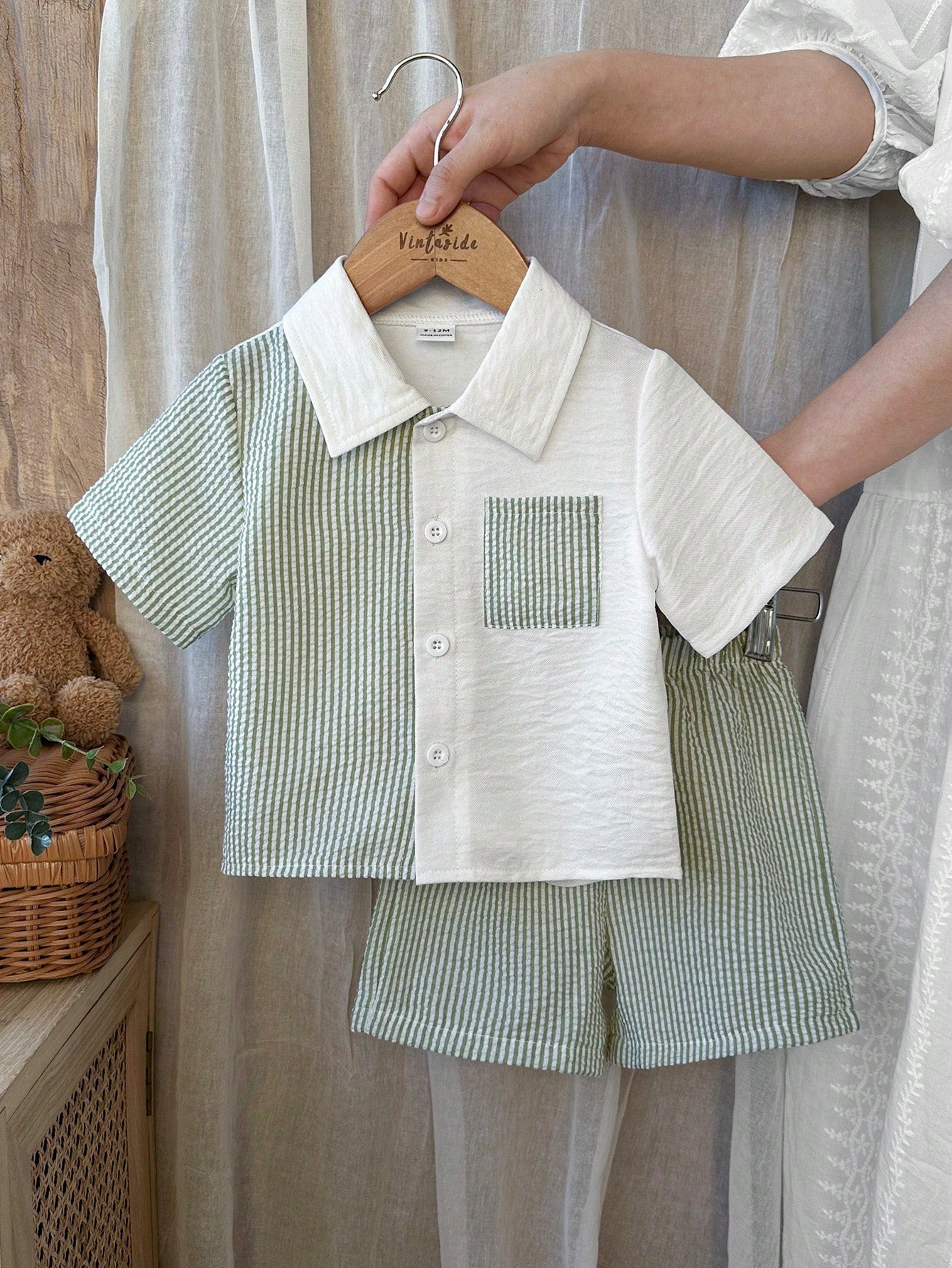 Prenda verde conjunto para bebe textura tipo waffle detalle