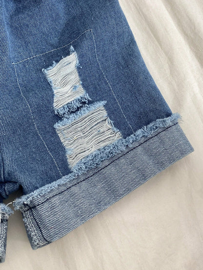 Prenda azul shorts para bebe detalle de mezclilla desgastada