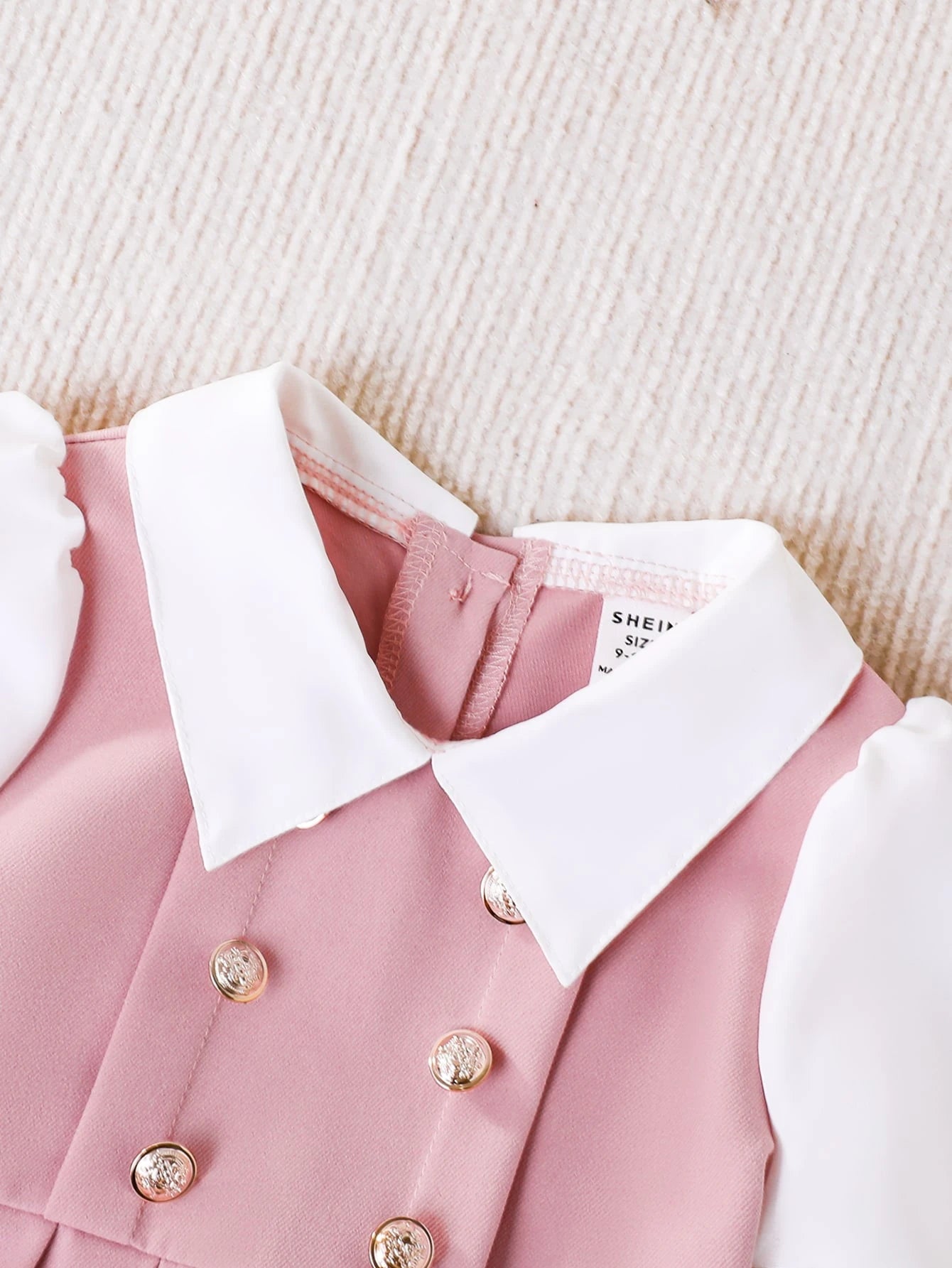 Prenda rosa vestido para bebe con detalle de cuello camisero blanco