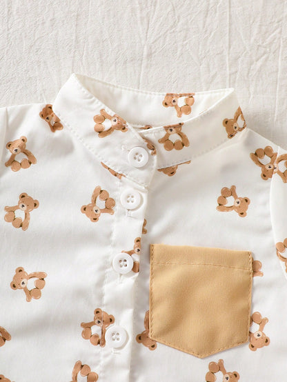 Prenda beige conjunto para bebe detalle de cuello polo y bolsillo camel
