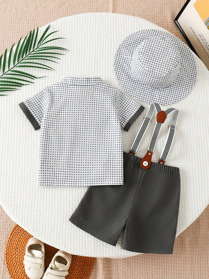 Prenda gris conjunto para bebe con camisa a cuadros y short gris vista posterior
