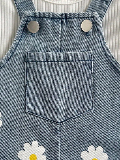 Prenda azul conjunto para bebe con detalle de bolsillo y botones