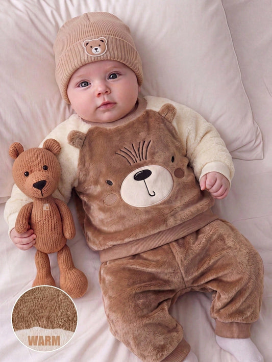 Prenda café conjunto afelpado para bebe con oso 3D vista frontal