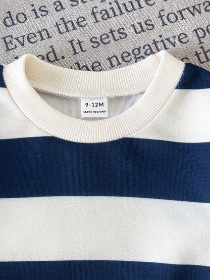 Prenda azul marino sudadera para bebe con detalle de rayas y cuello redondo

