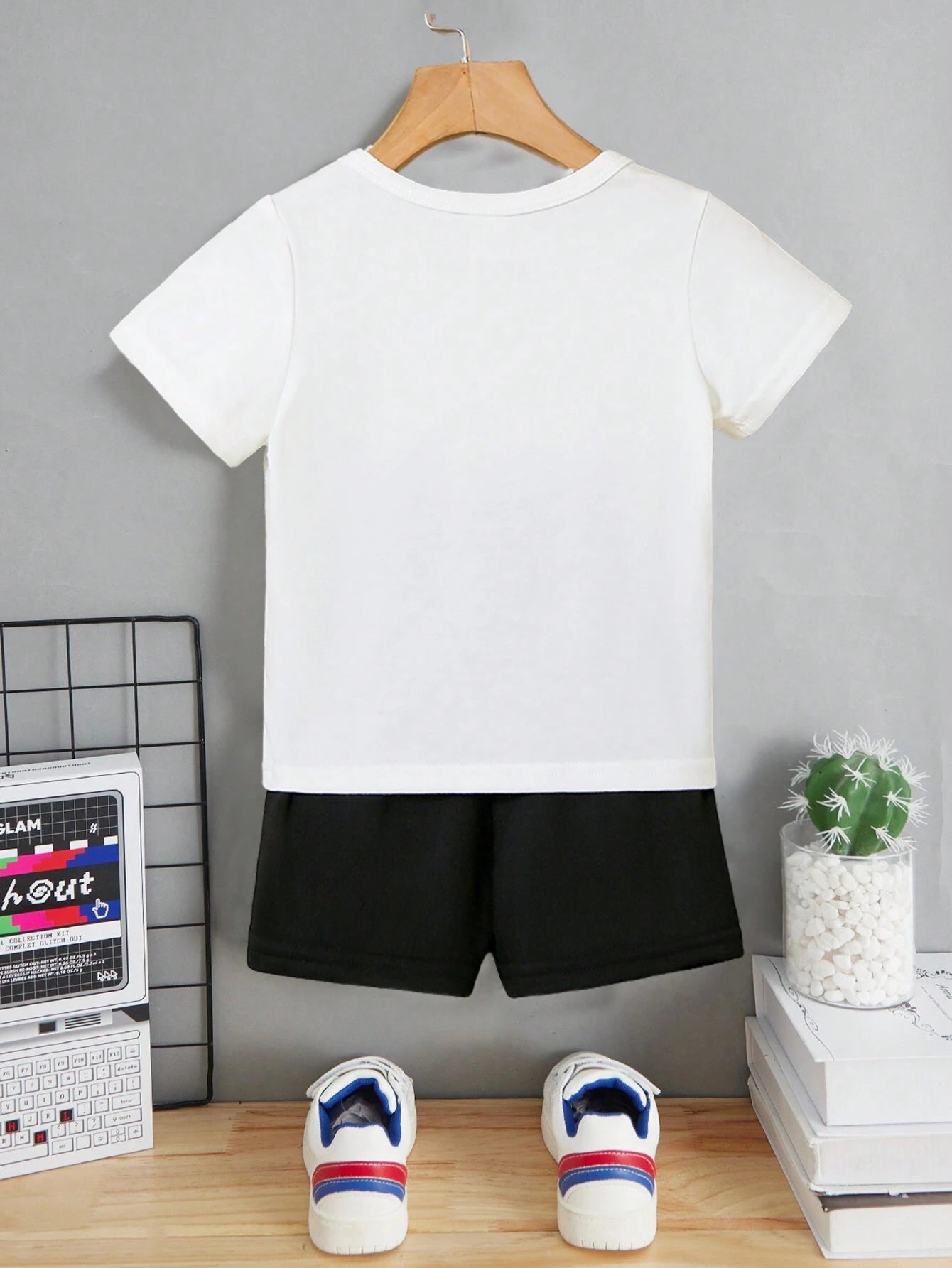 Set Blanco de 2 piezas con camiseta y shorts casuales