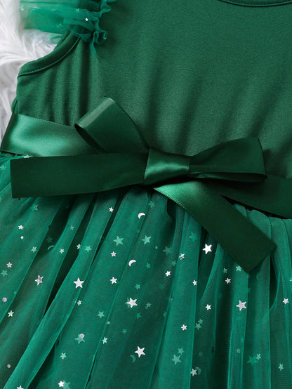 Prenda verde vestido para bebe detalle de lazo en cintura
