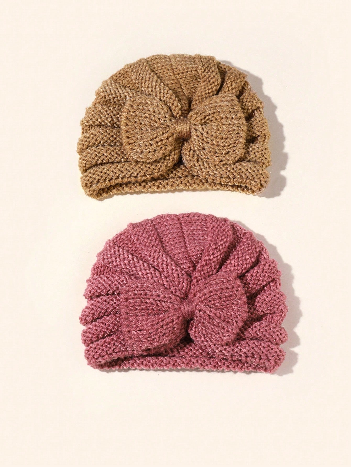 Prenda multicolor diadema tejida para bebe con lazo textura de punto
