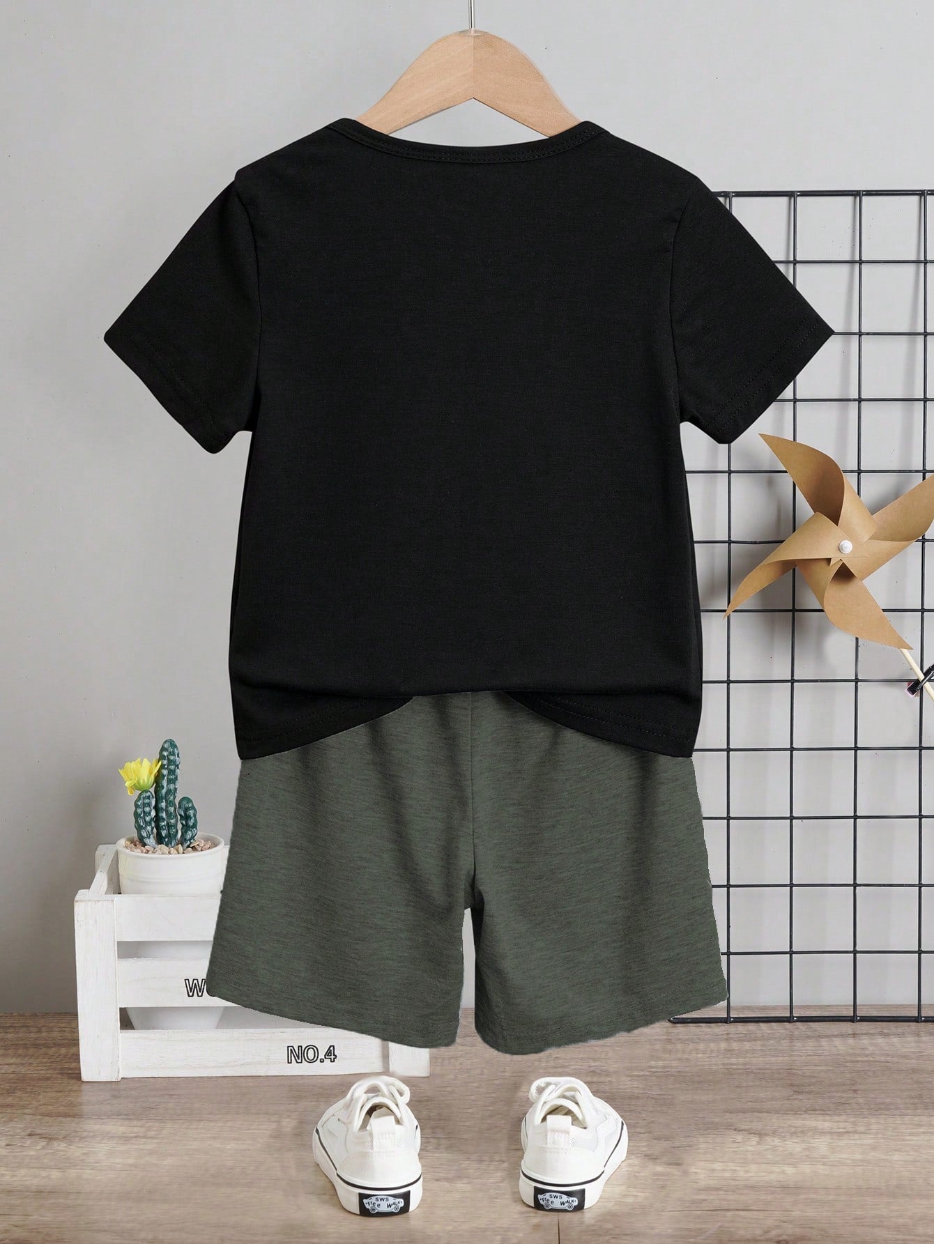 Set verde oscuro de 2 piezas con camiseta y shorts casuales