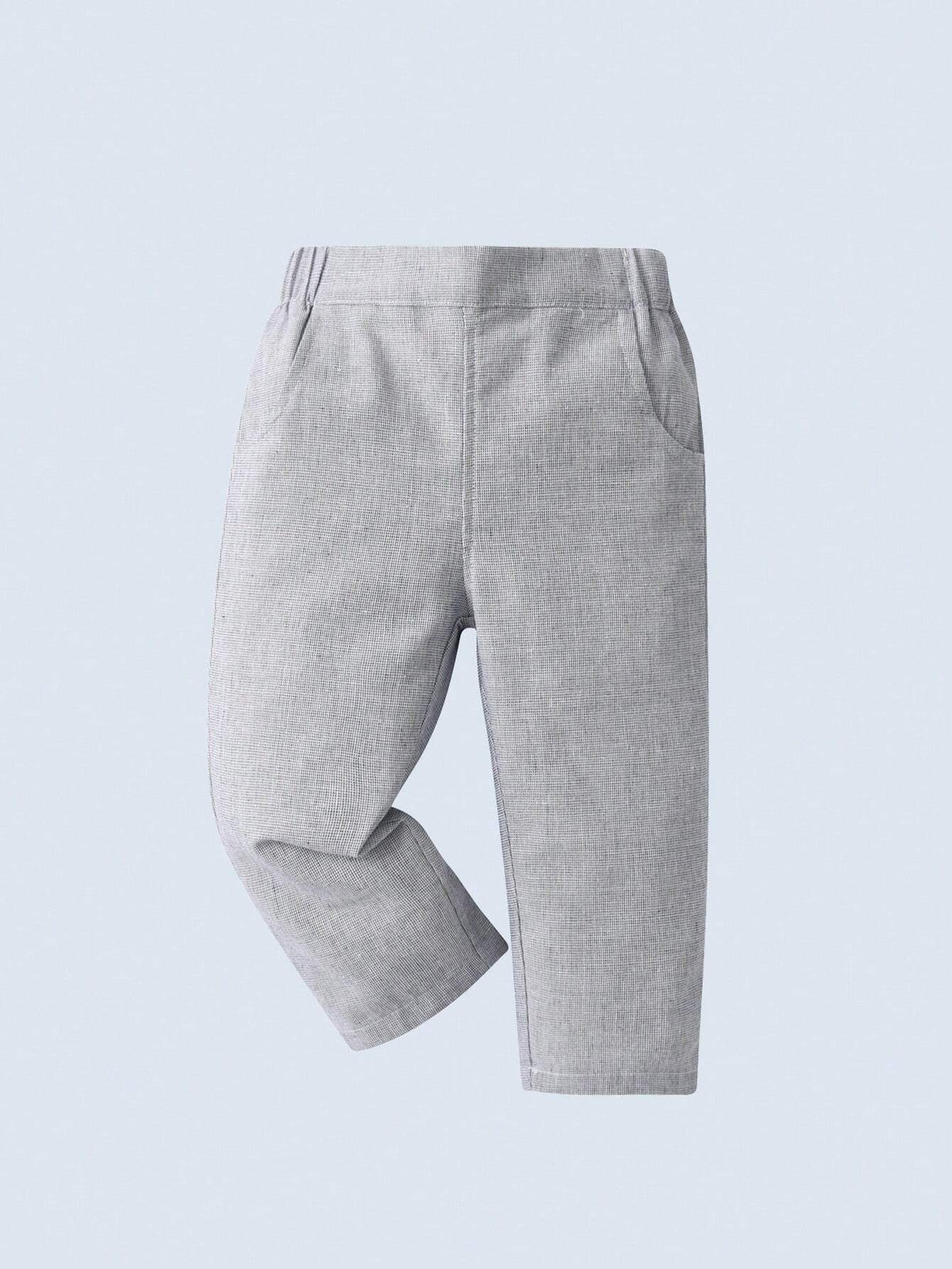 Pantalón gris formal para bebé con bolsillos laterales y corte regular.