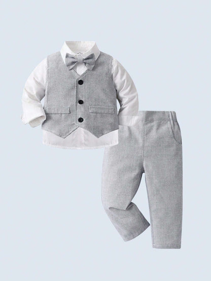 Conjunto formal gris de tres piezas para bebé con camisa, chaleco y pantalón.