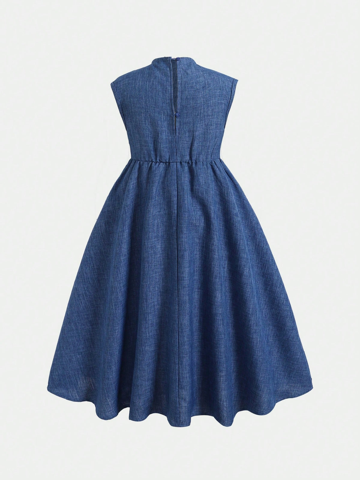 Prenda azul vestido para bebe vista trasera con cierre posterior