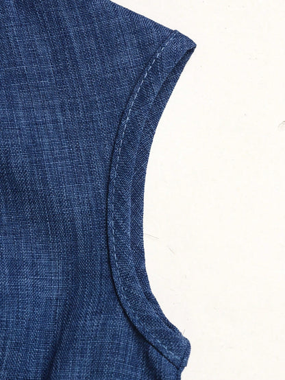 Prenda azul vestido para bebe detalle de acabado sin mangas