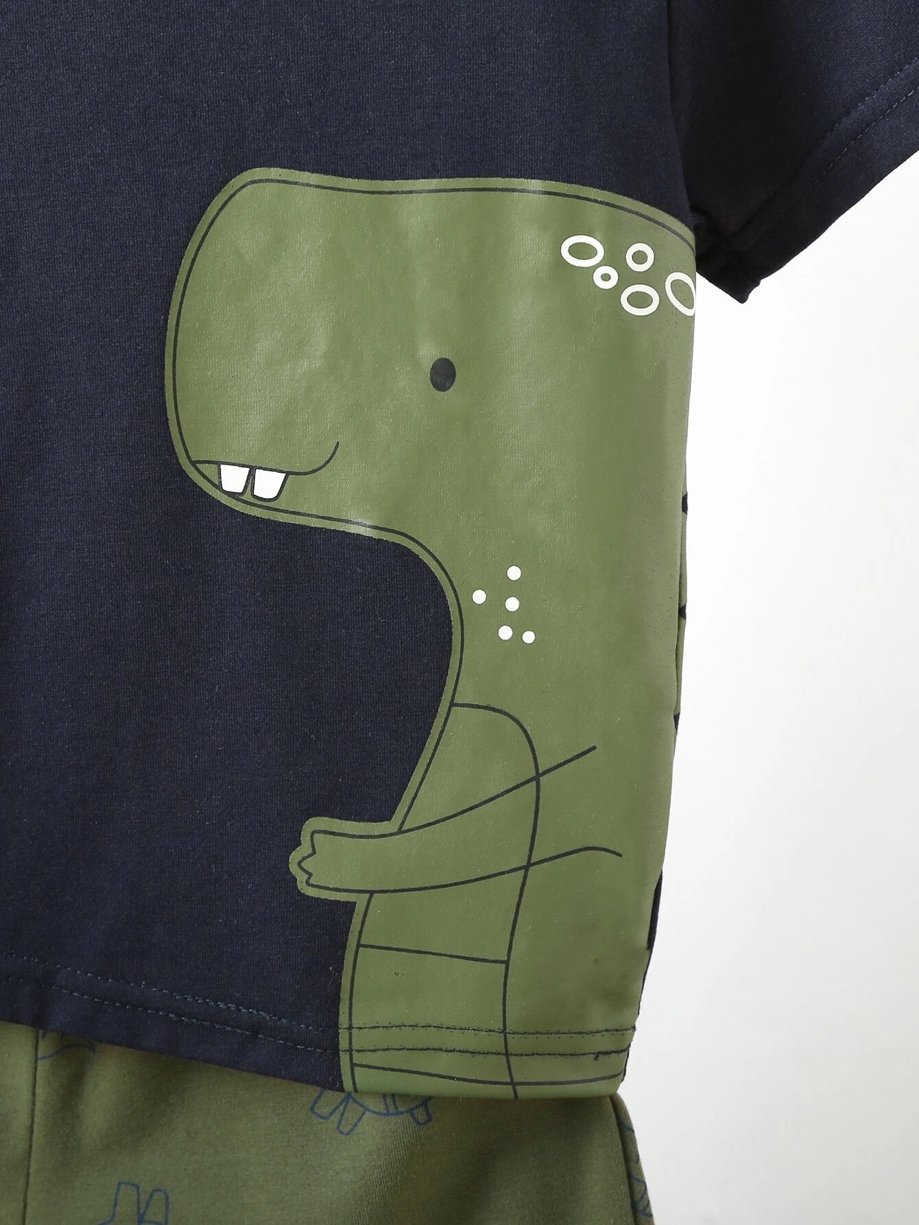 Conjunto Azul Marino de Camiseta Dinosaurio y Shorts para Niño