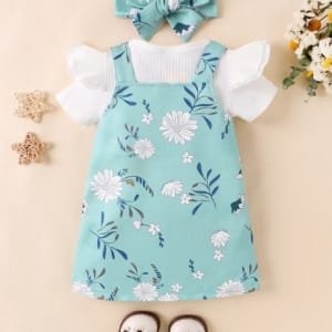 Conjunto verde de vestido floral y top de manga corta