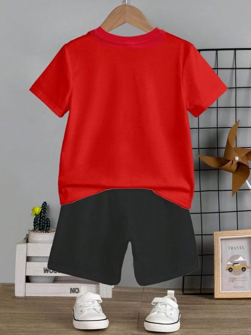Conjunto rojo de astronauta con camiseta y shorts para bebé