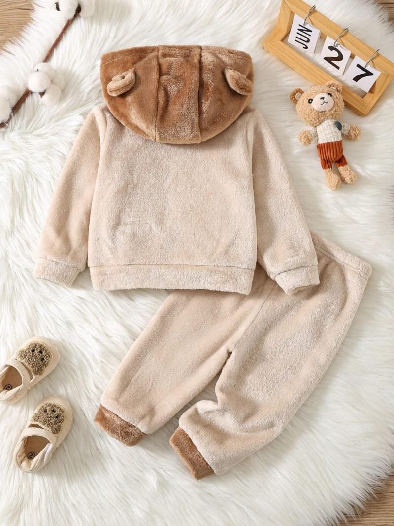 Conjunto de Pijama Caqui para Bebé con Estampado de Oso