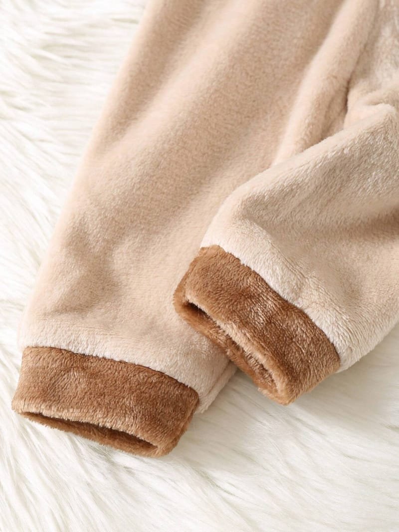 Conjunto de Pijama Caqui para Bebé con Estampado de Oso
