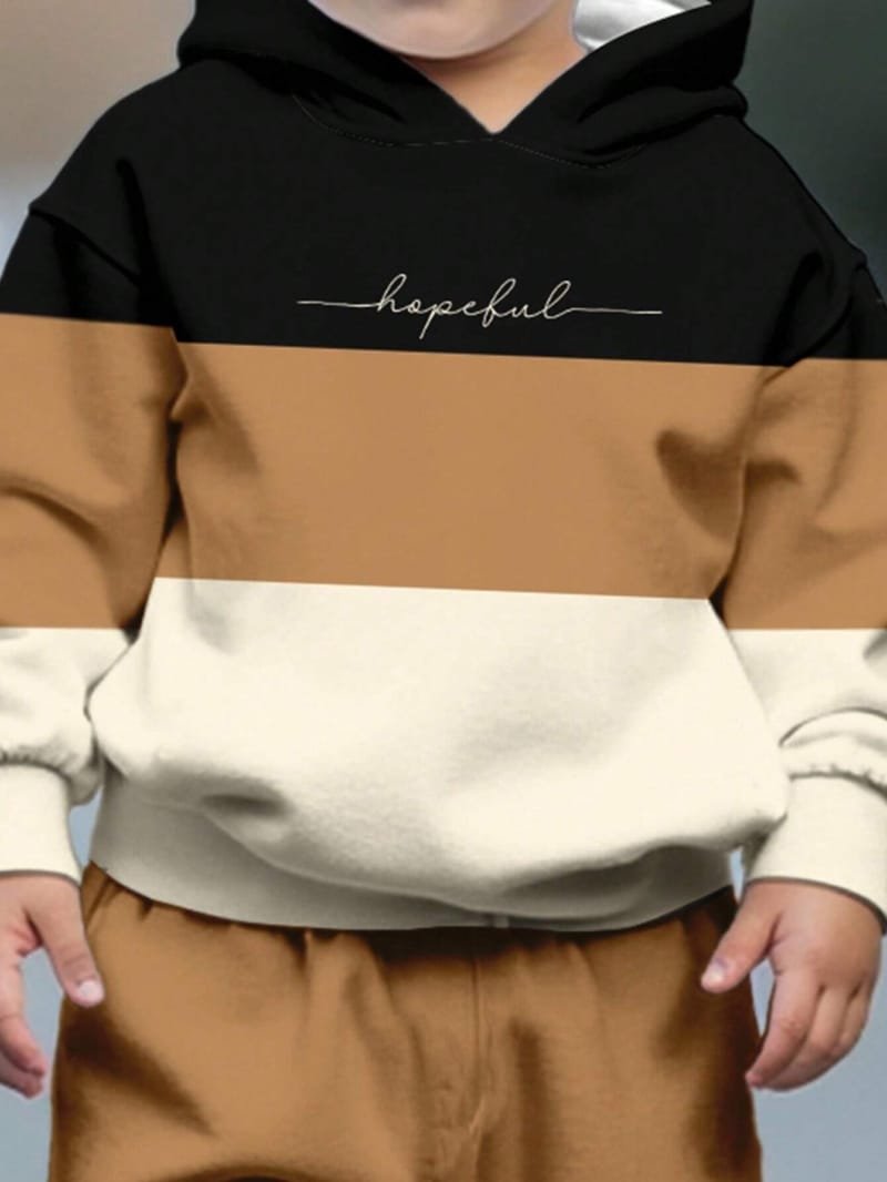 Conjunto de sudadera bebé con capucha y pantalones deportivos