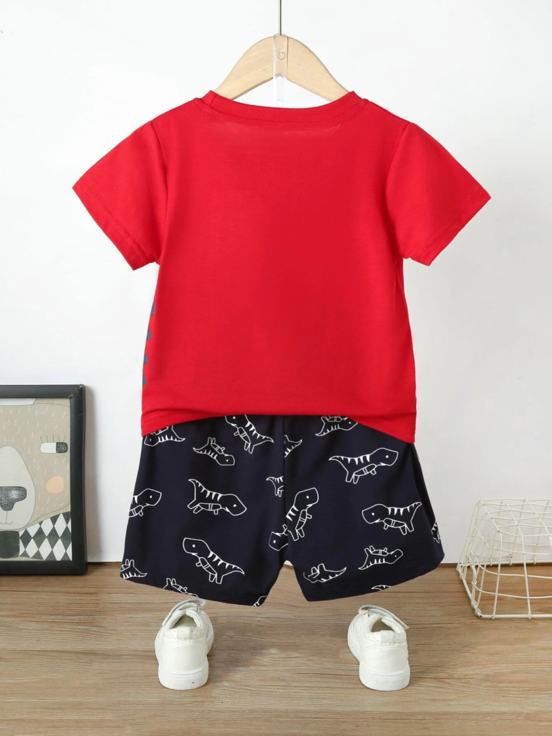 Conjunto Rojo de Camiseta Dinosaurio y Shorts para Niño