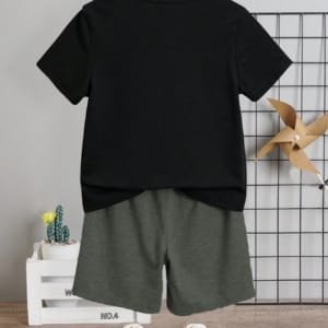Set verde oscuro de 2 piezas con camiseta y shorts casuales