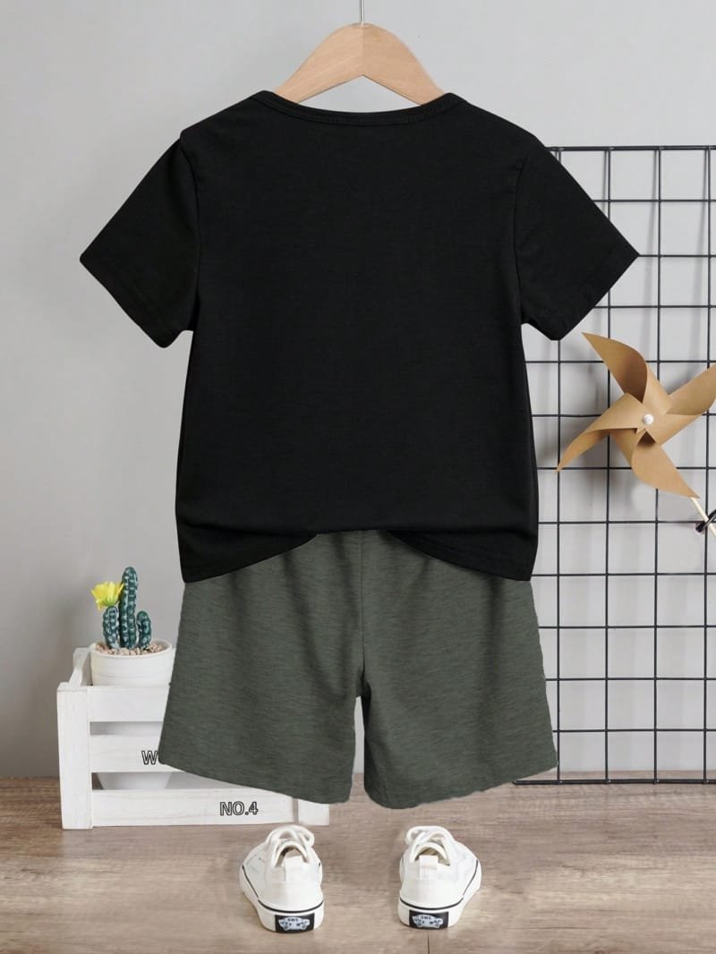 Set verde oscuro de 2 piezas con camiseta y shorts casuales