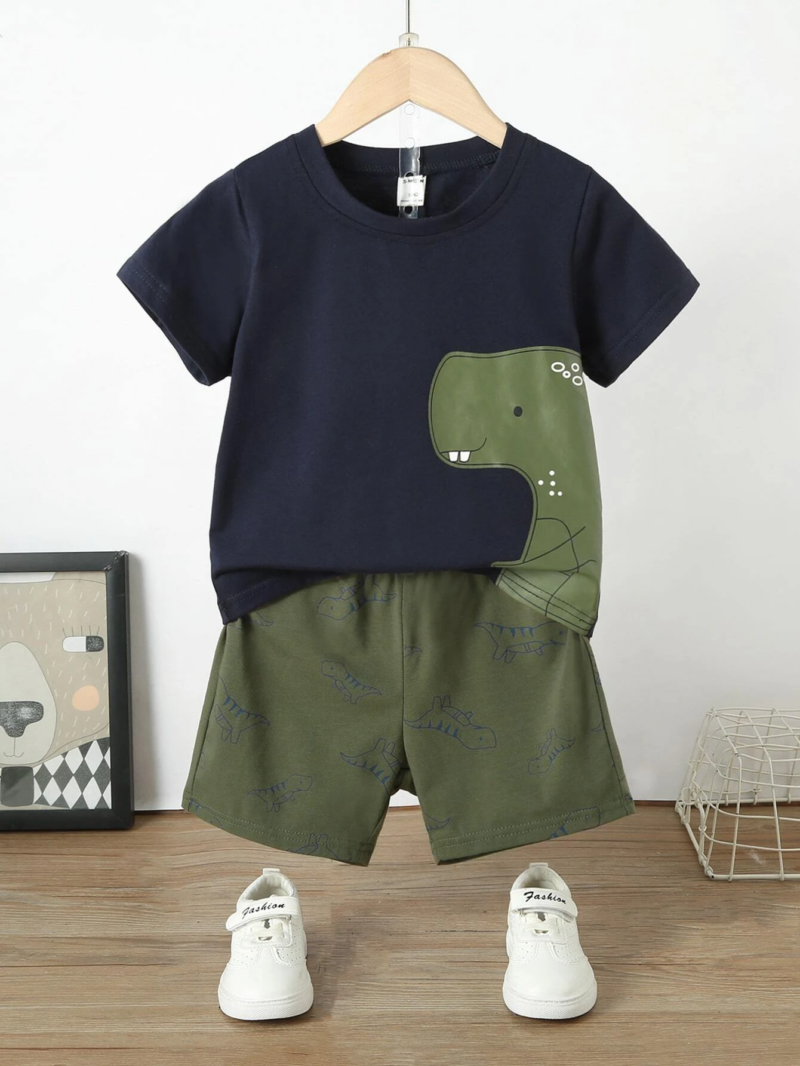 Conjunto Azul Marino de Camiseta Dinosaurio y Shorts para Niño