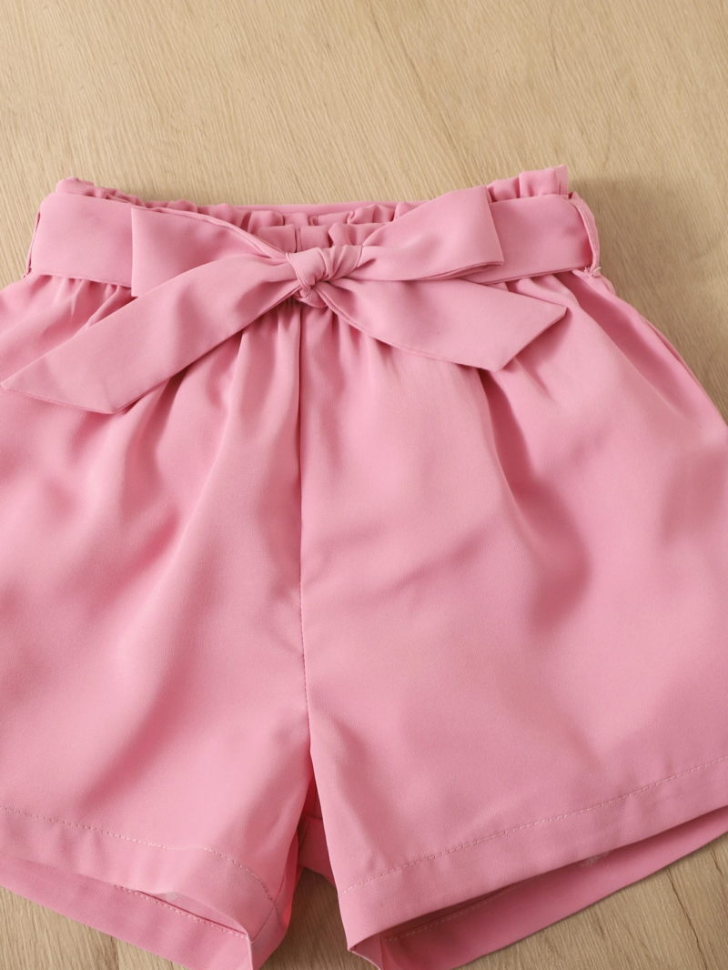 Conjunto multicolor floral con shorts rosa y cinturón