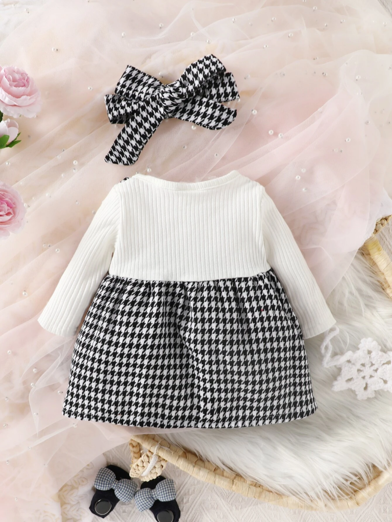 Vestido blanco y negro con moño y banda incluida