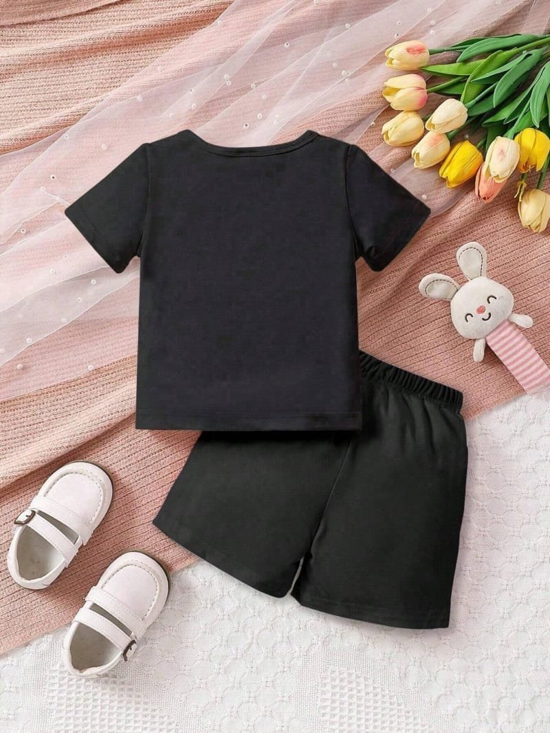 Conjunto negro con estampado de osito