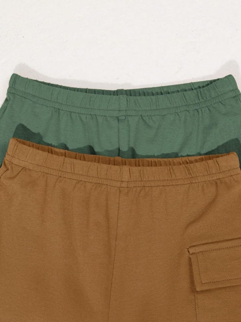 Conjunto verde militar y blanco a rayas con osito bordado y short