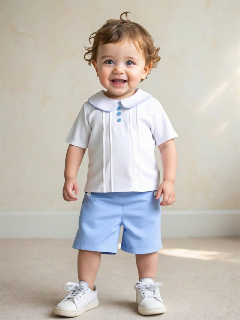 Conjunto blanco y celeste elegante con cuello peter pan