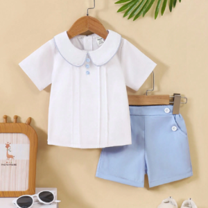 Conjunto blanco y celeste elegante con cuello peter pan