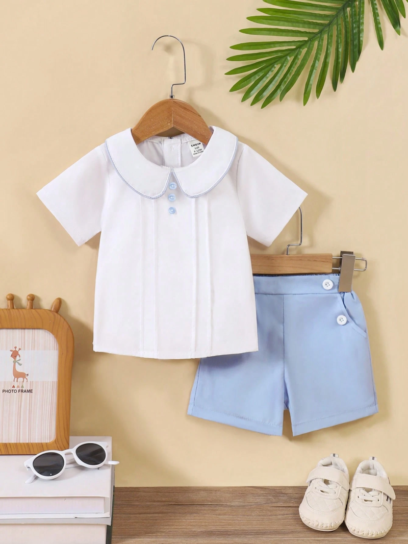 Conjunto blanco y celeste elegante con cuello peter pan