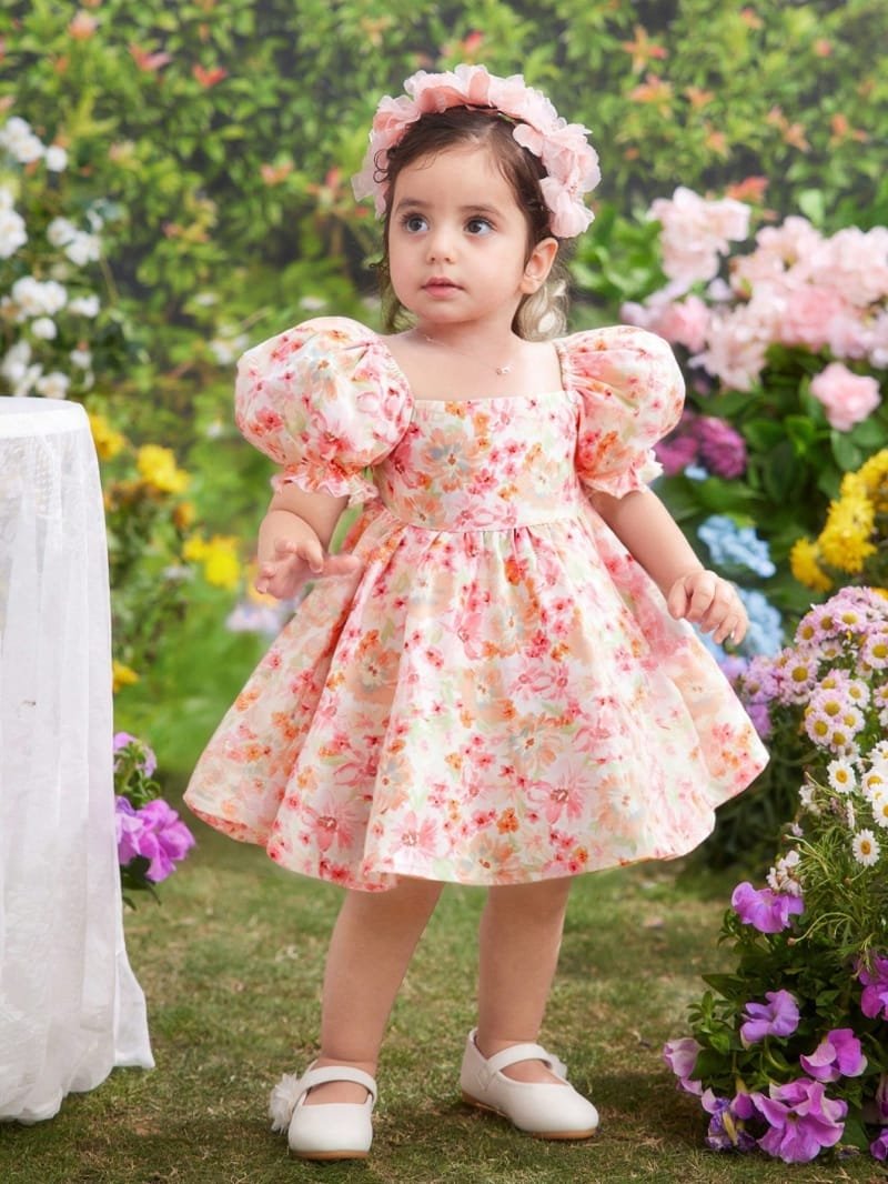 Vestido floral multicolor con mangas farol