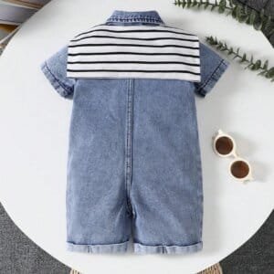 Enterizo azul de mezclilla con cuello camisero a rayas