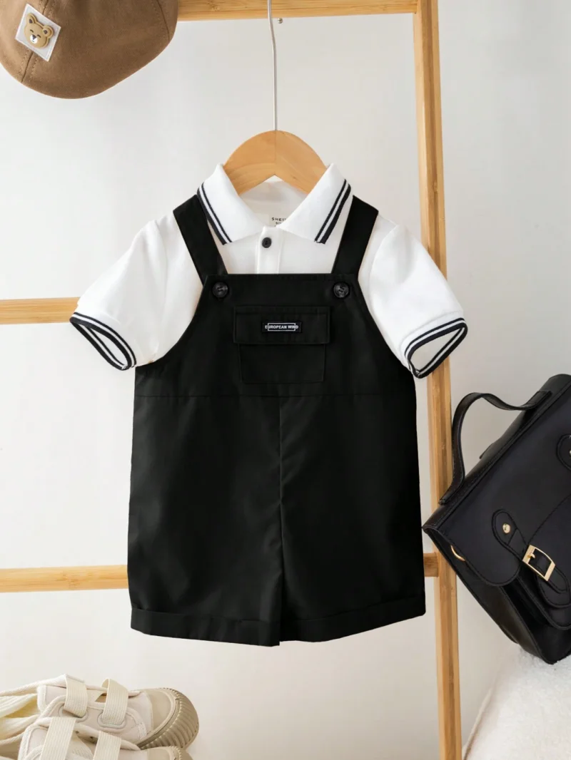 Conjunto polo blanco con overol de tirantes cortos negros