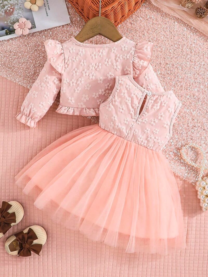 Set rosa pálido con vestido de tul y chaqueta elegante para bebé