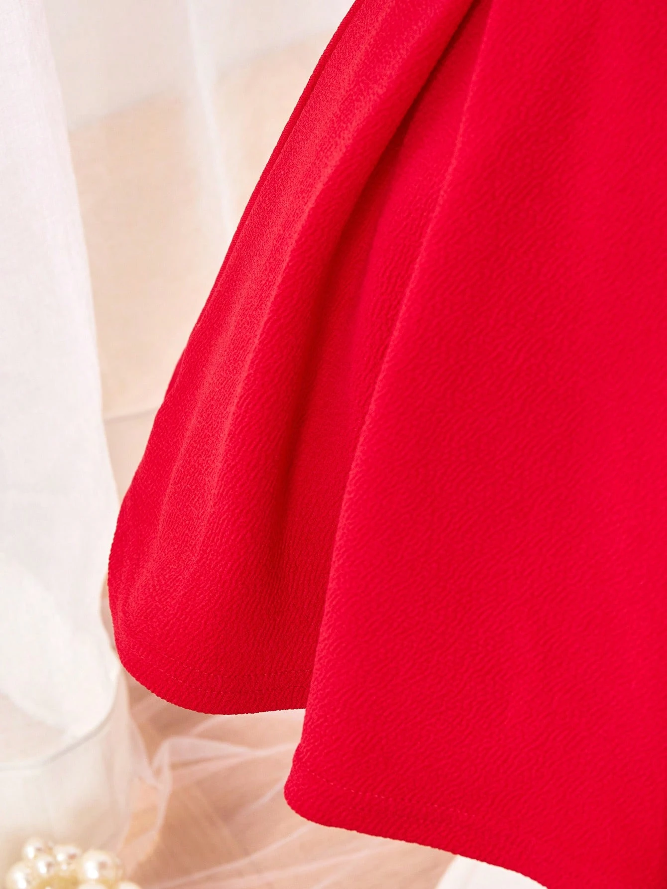 Vestido rojo manga corta con moño elegante