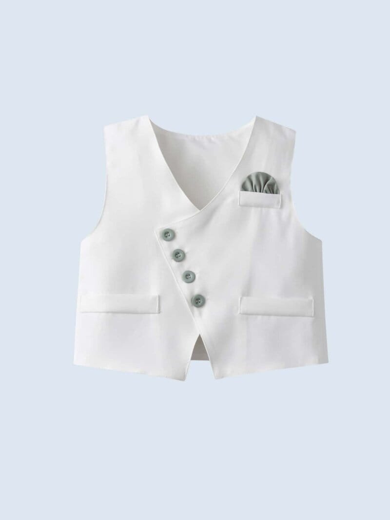Conjunto verde elegante con chaleco y camisa blanca