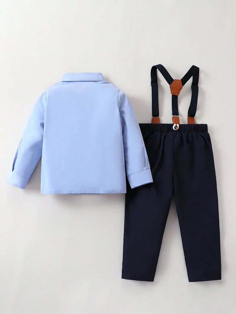 Conjunto azul marino con tirantes y moño