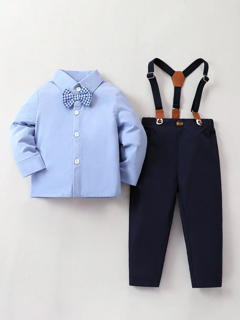 Conjunto azul marino con tirantes y moño