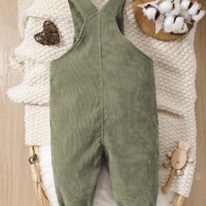 Overol verde para bebé con bolsillo y botones