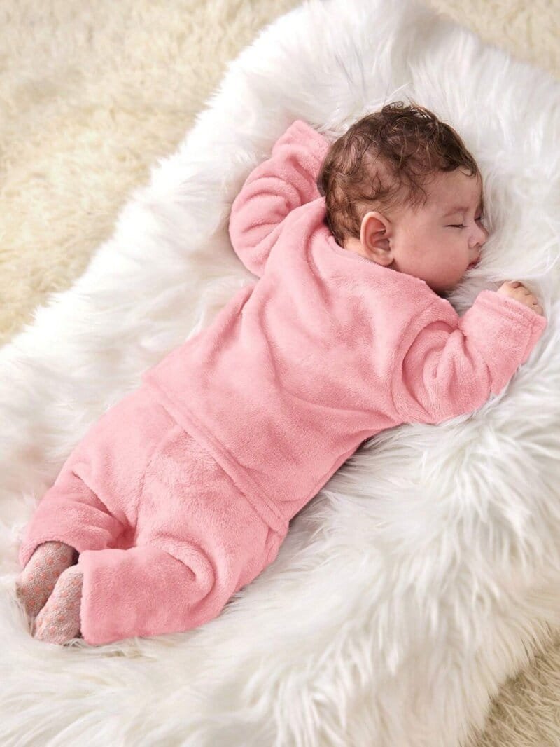 Conjunto rosa bebé niña esponjoso con top y pantalón