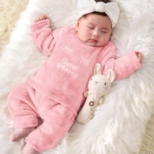 Conjunto rosa bebé niña esponjoso con top y pantalón