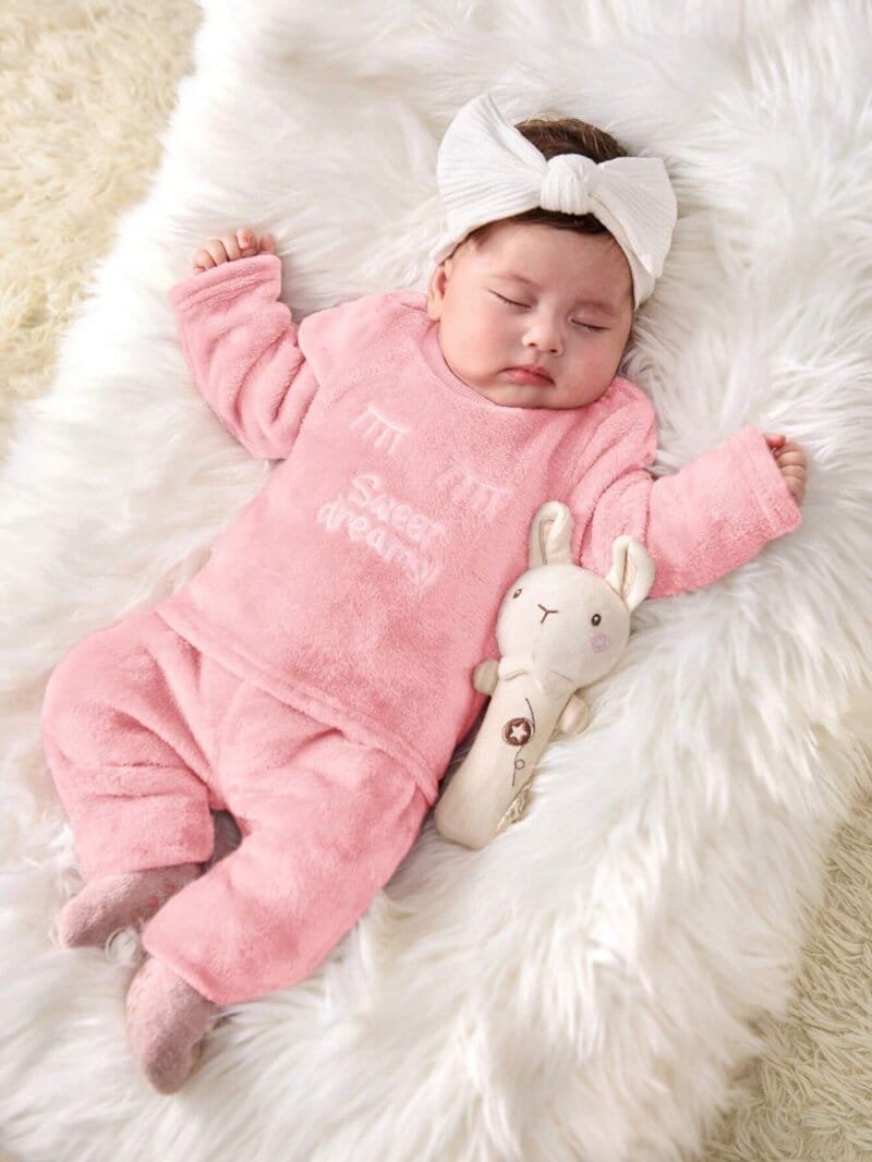 Conjunto rosa bebé niña esponjoso con top y pantalón