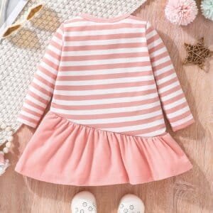 Vestido rosado con rayas y moño de conejito bordado